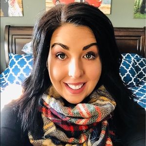 Meet your Posher, Tara